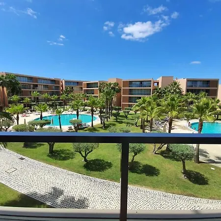 Ambassador Salgados * אלבופיירה